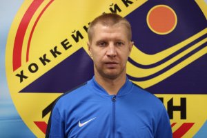 Хоккейный клуб "Мурман" заключил новый контракт с полузащитником Иваном Бойко.